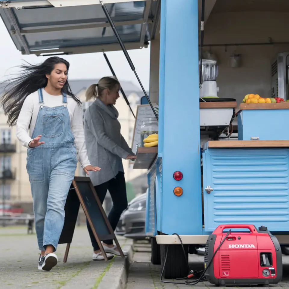 EU22i 230V 2200W Portable Generator - image 4